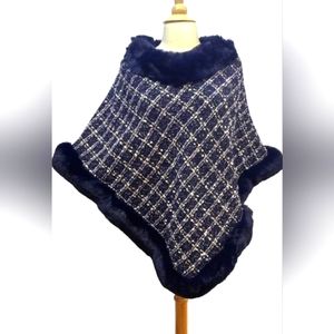 Comfy Fur Trim Poncho navy